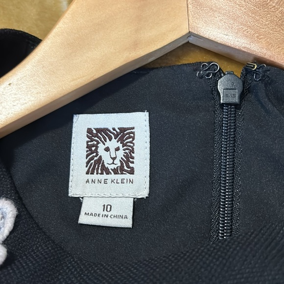 Anne Klein Black Cocktail capped sleeves Zip-Up white Lace Embellished Dress - Picture 5 of 5